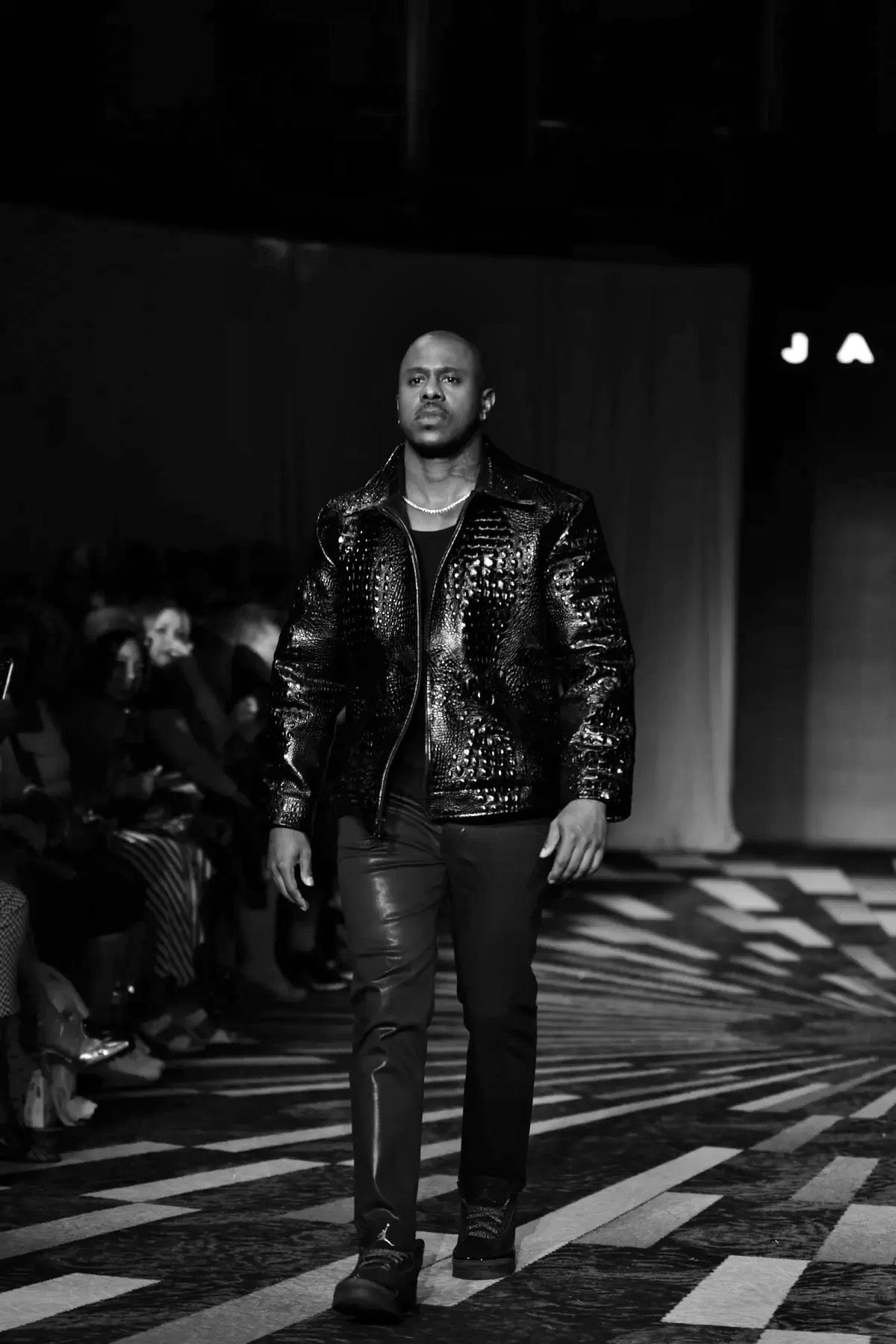 READY-TO-WEAR